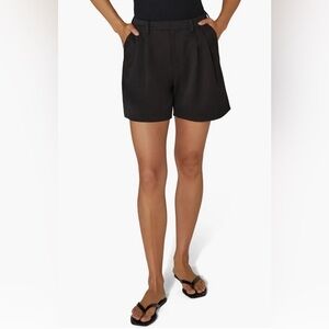 Favorite Daughter The Favorite Short in Black Size 14